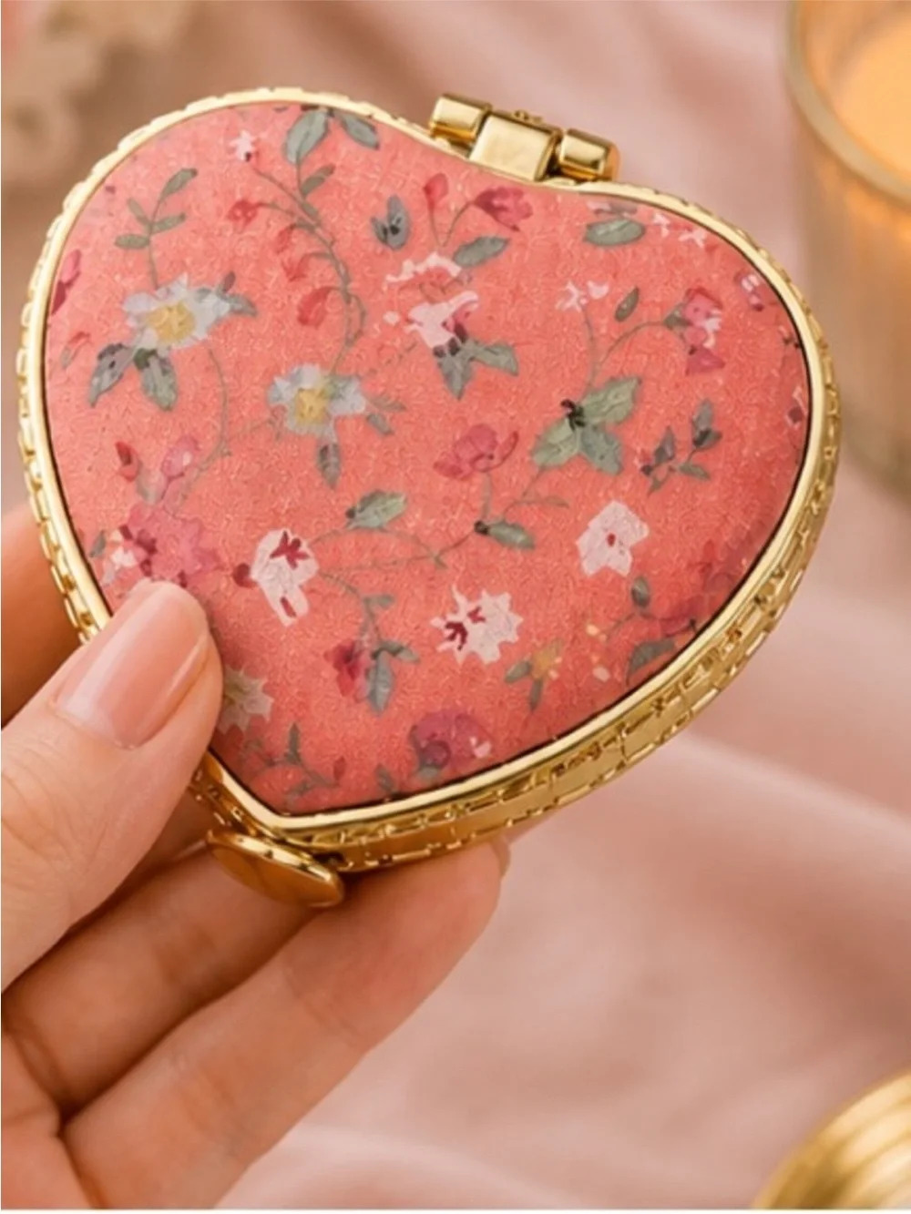 Heart-Shaped Floral Compact Mirror